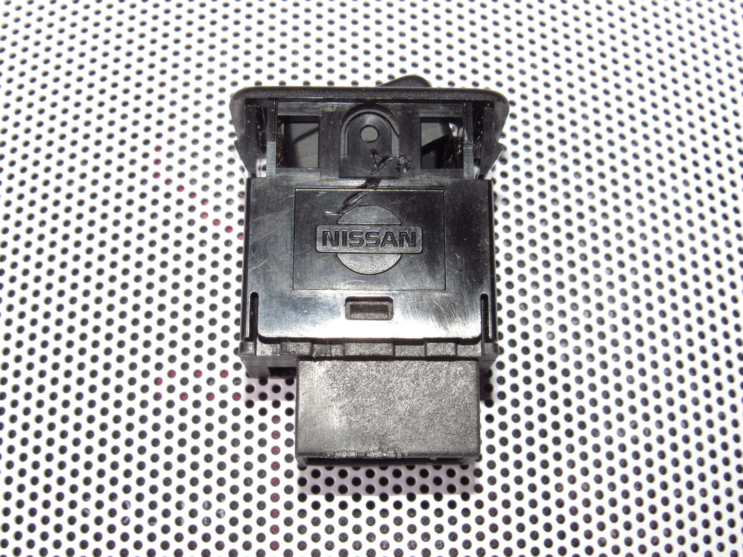 94-95 Nissan Pathfinder OEM Auto E-AT Power Switch