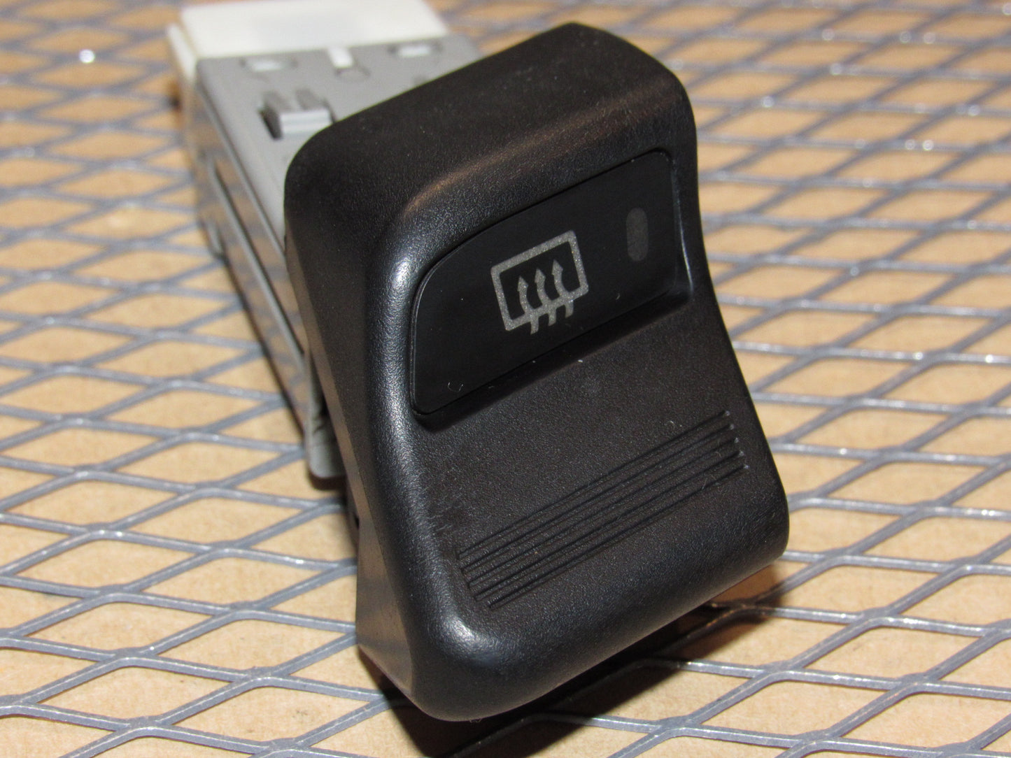 93 94 95 96 97 Honda Del Sol OEM Rear Defroster Switch