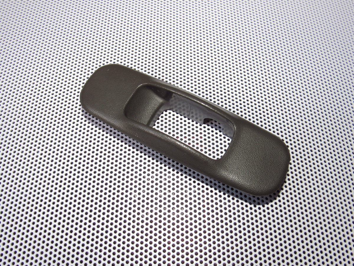 01-04 Mitsubishi Montero Sport OEM Rear Window Switch Trim Bezel Cover