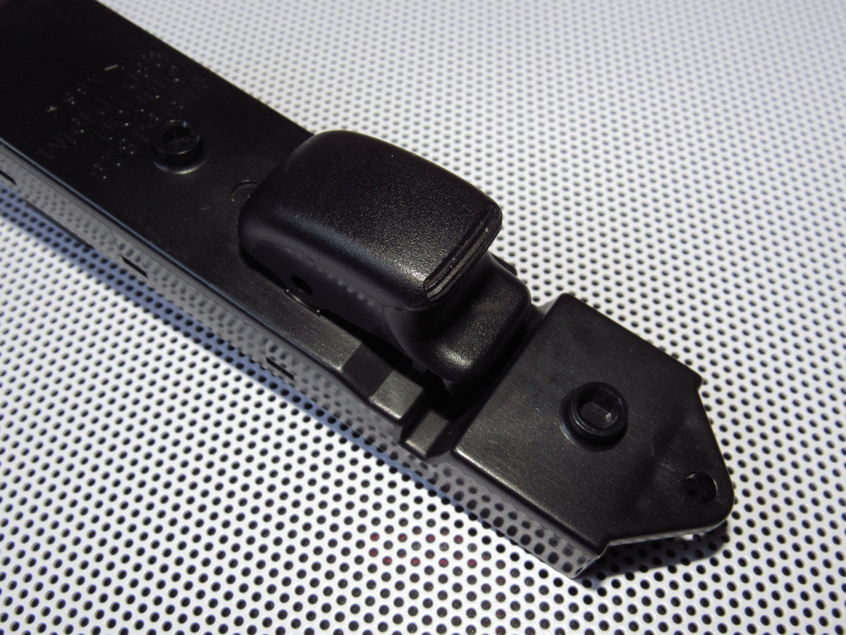 01-04 Mitsubishi Montero Sport OEM Rear Window Switch