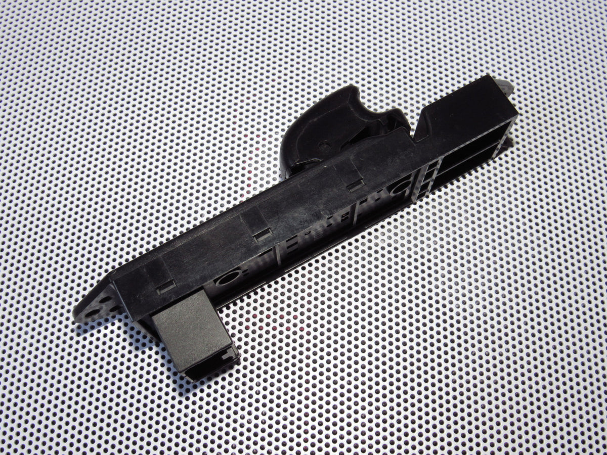 01-04 Mitsubishi Montero Sport OEM Rear Window Switch