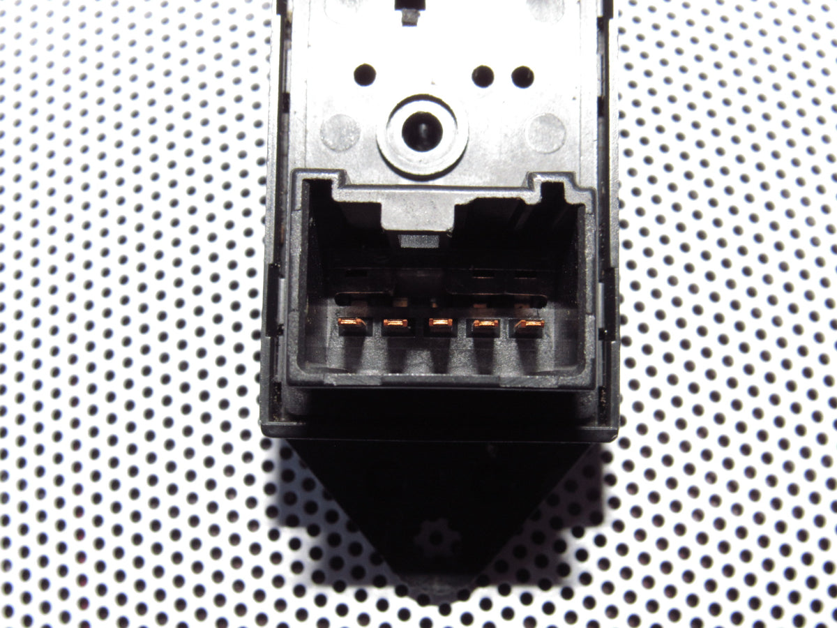 01-04 Mitsubishi Montero Sport OEM Rear Window Switch