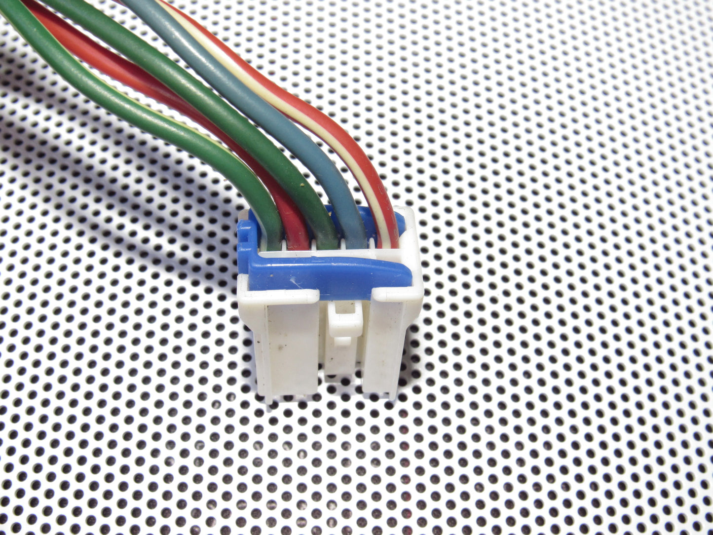 01-04 Mitsubishi Montero Sport OEM Rear Window Switch Pigtail Harness Connector