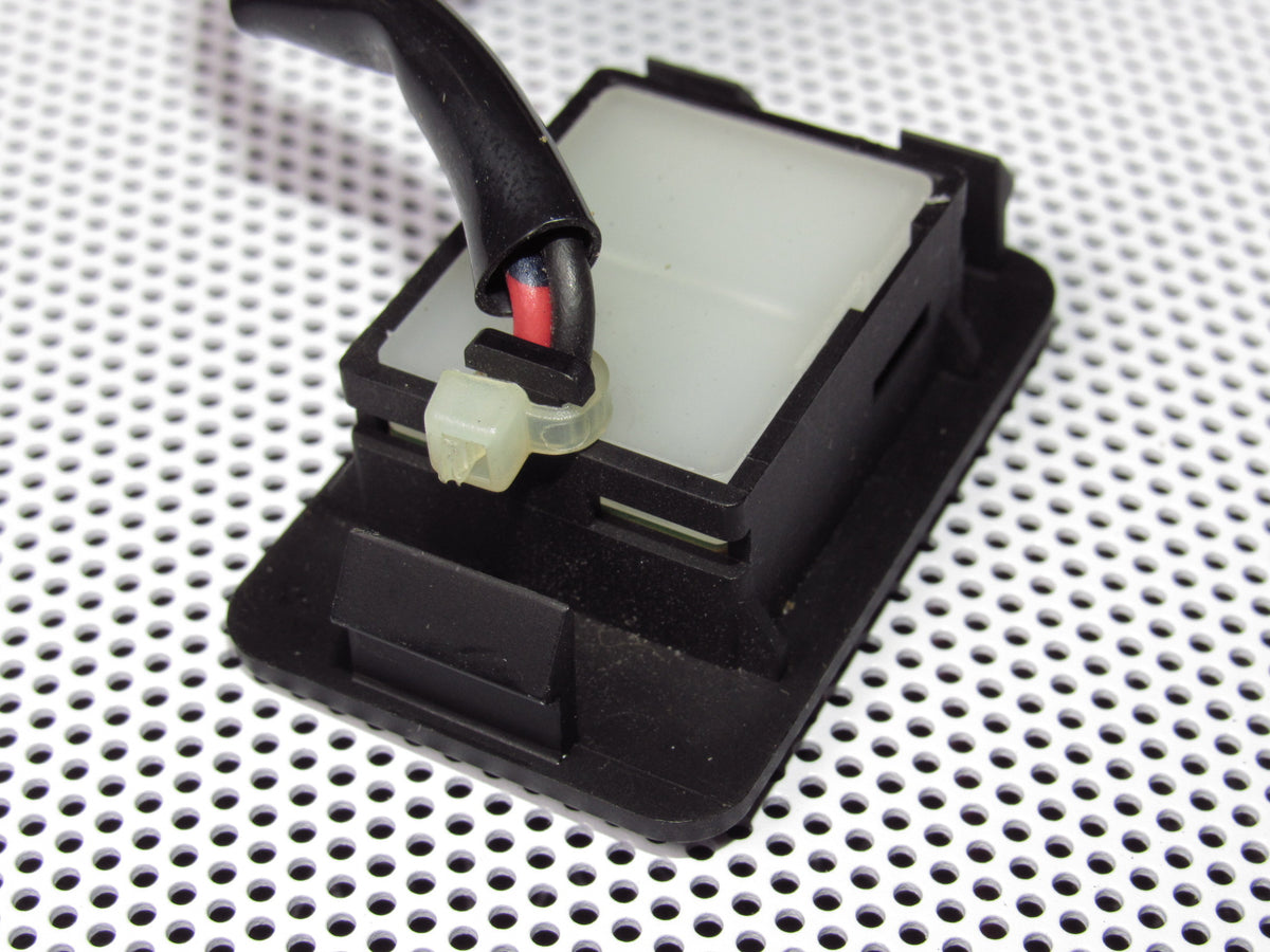 01-04 Mitsubishi Montero Sport OEM Anti Theft Security Light
