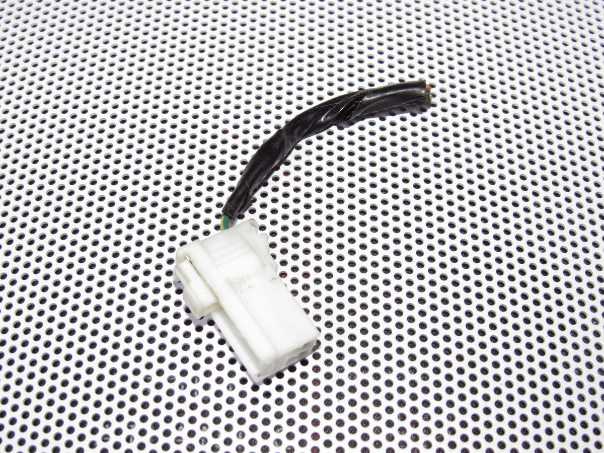 01-04 Mitsubishi Montero Sport OEM Anti Theft Security Light Pigtail Harness Connector