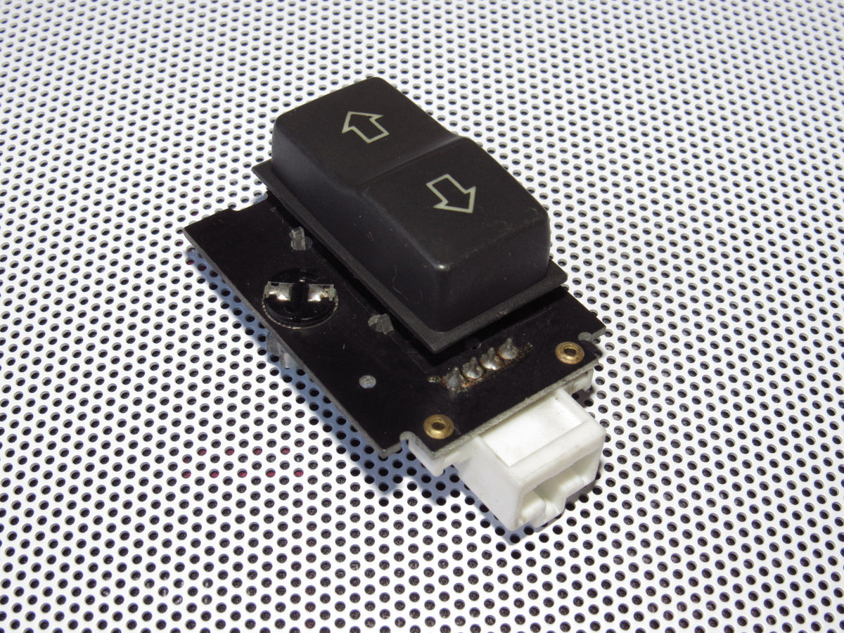 99-02 Land Rover Range Rover OEM Rear Window Switch