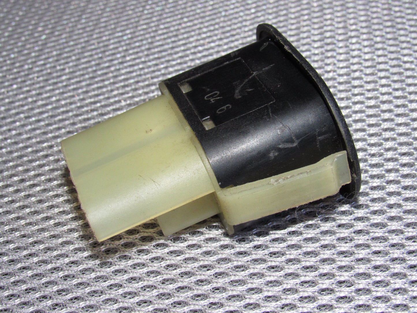 94-98 Saab 900 OEM Hatch Door Trunk Release Switch