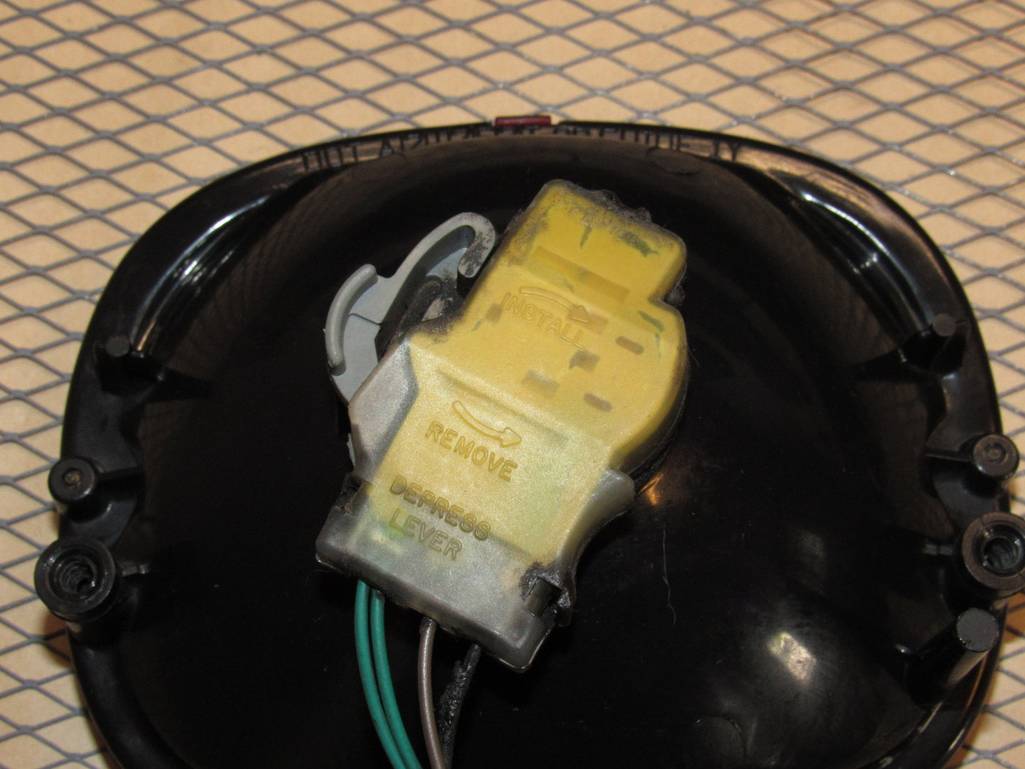 91 92 93 94 95 96 Chevrolet Corvette OEM Outer Tail Light Lamp Bulb Socket - Left