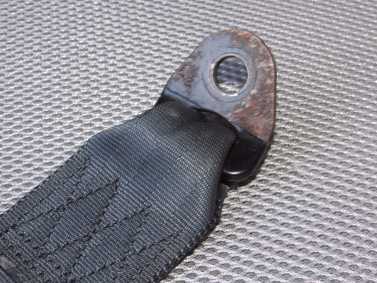 90-95 Nissan Pathfinder OEM Rear Center Seat Belt Buckle Receiver