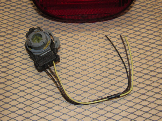 91 92 93 94 95 96 Chevrolet Corvette OEM Inner Tail Light Lamp Bulb Socket - Right