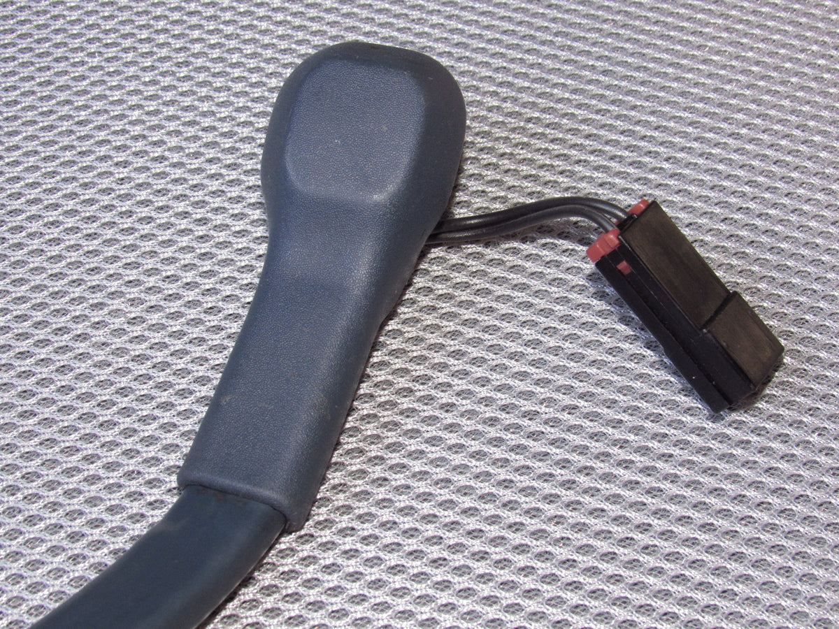 93-95 Nissan Pathfinder OEM Front Seat Belt Buckle Receiver - Left