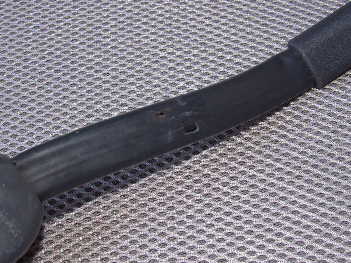 93-95 Nissan Pathfinder OEM Front Seat Belt Buckle Receiver - Left