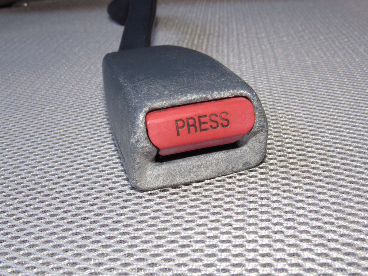 93-95 Nissan Pathfinder OEM Front Seat Belt Buckle Receiver - Right