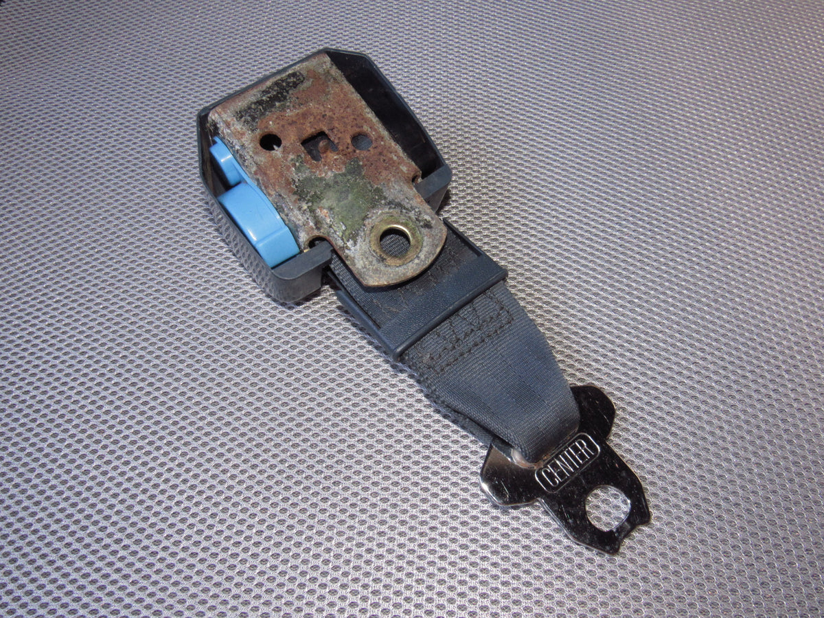 90-95 Nissan Pathfinder OEM Rear Center Seat Belt