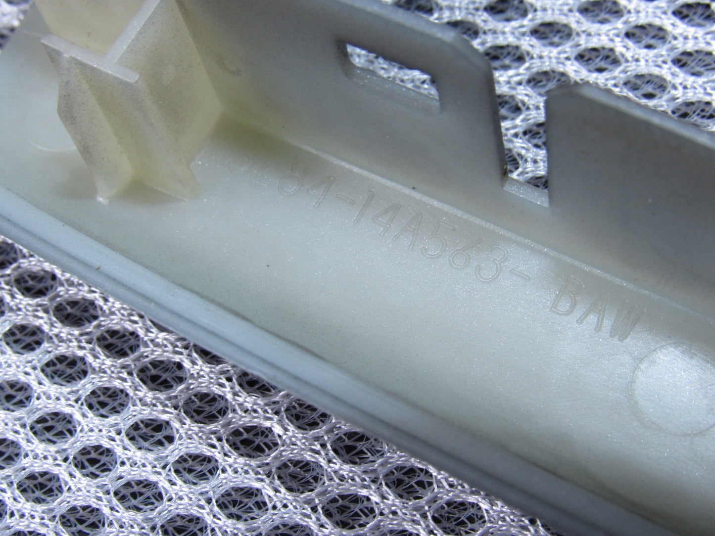 01-07 Ford Escape OEM Front Window Switch Trim Bezel - Right