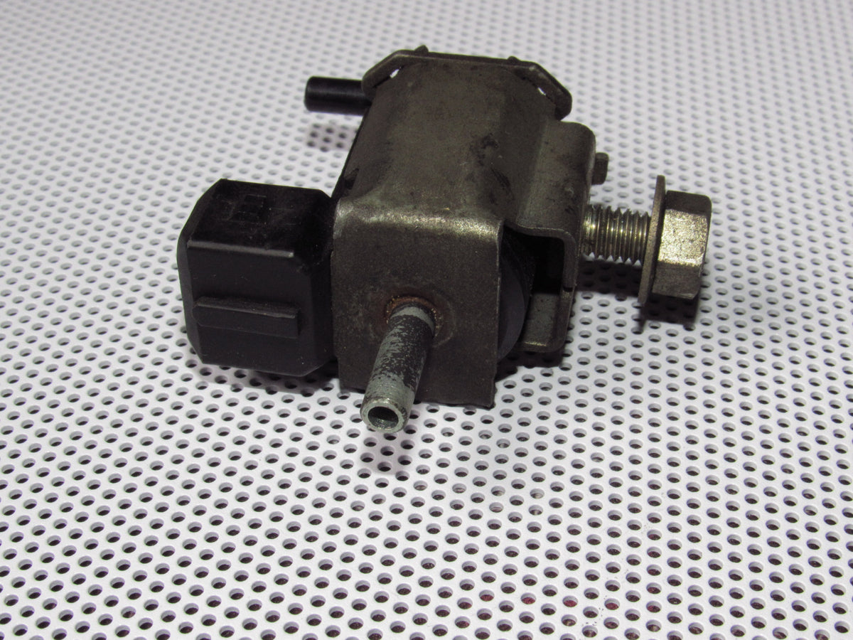 91-94 Nissan 240SX OEM Engine VSV Vacuum Switch Solenoid Valve