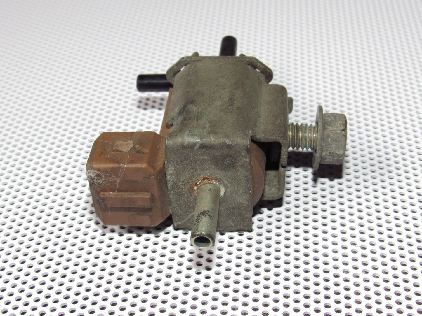 91-94 Nissan 240SX OEM Engine VSV Vacuum Switch Solenoid Valve