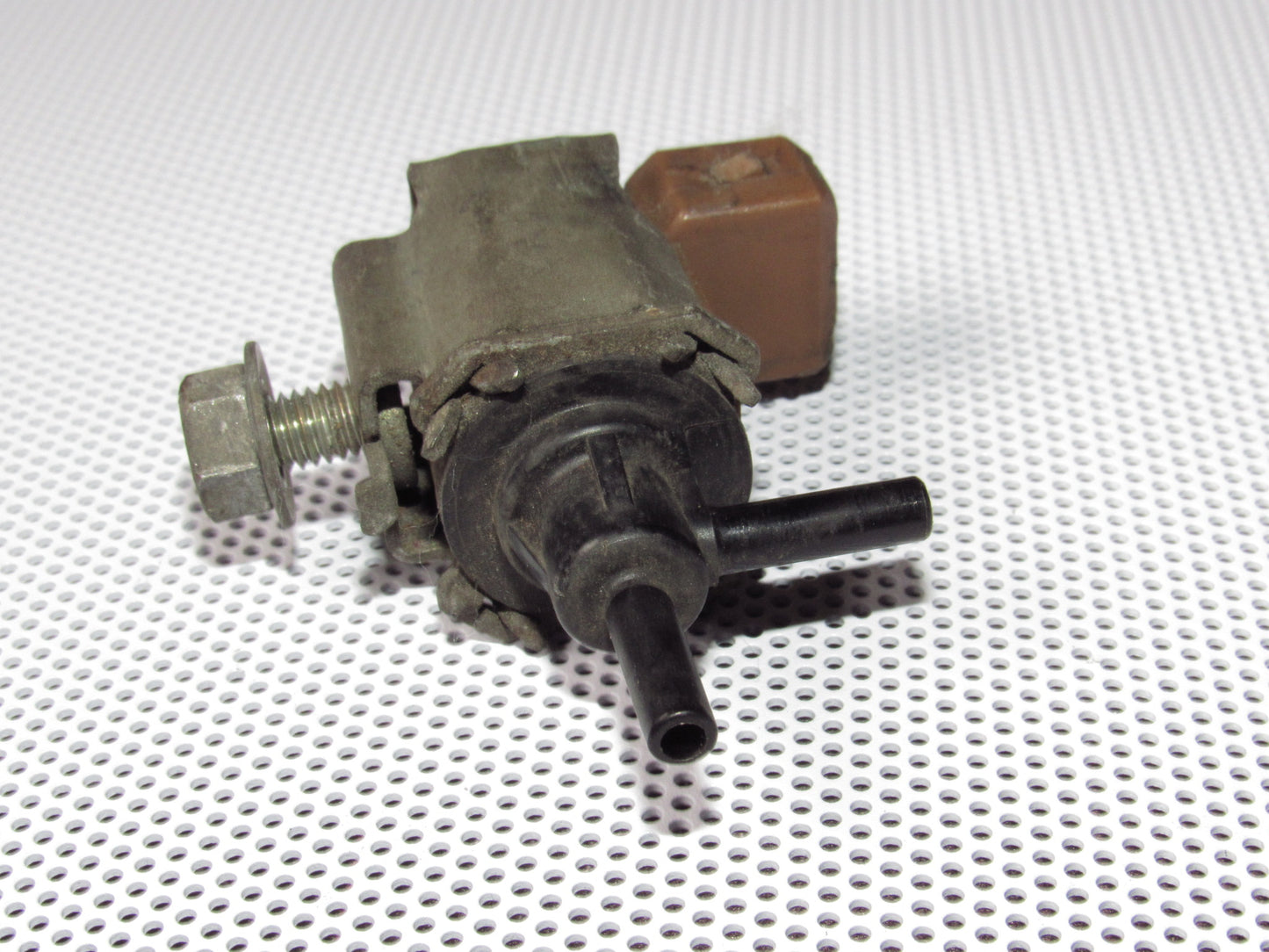 91-94 Nissan 240SX OEM Engine VSV Vacuum Switch Solenoid Valve