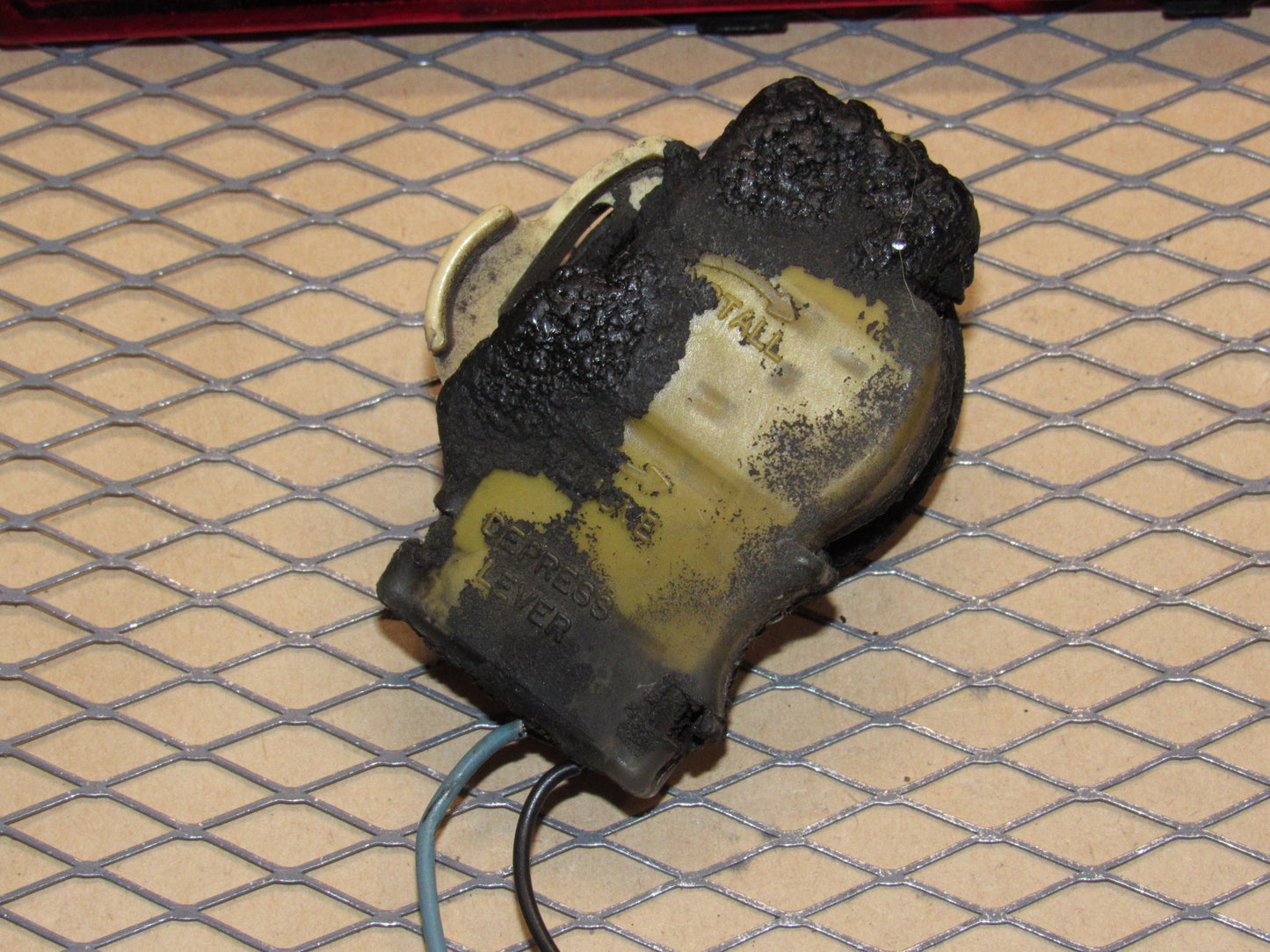 91 92 93 94 95 96 Chevrolet Corvette OEM Third Brake Light Lamp Bulb Socket