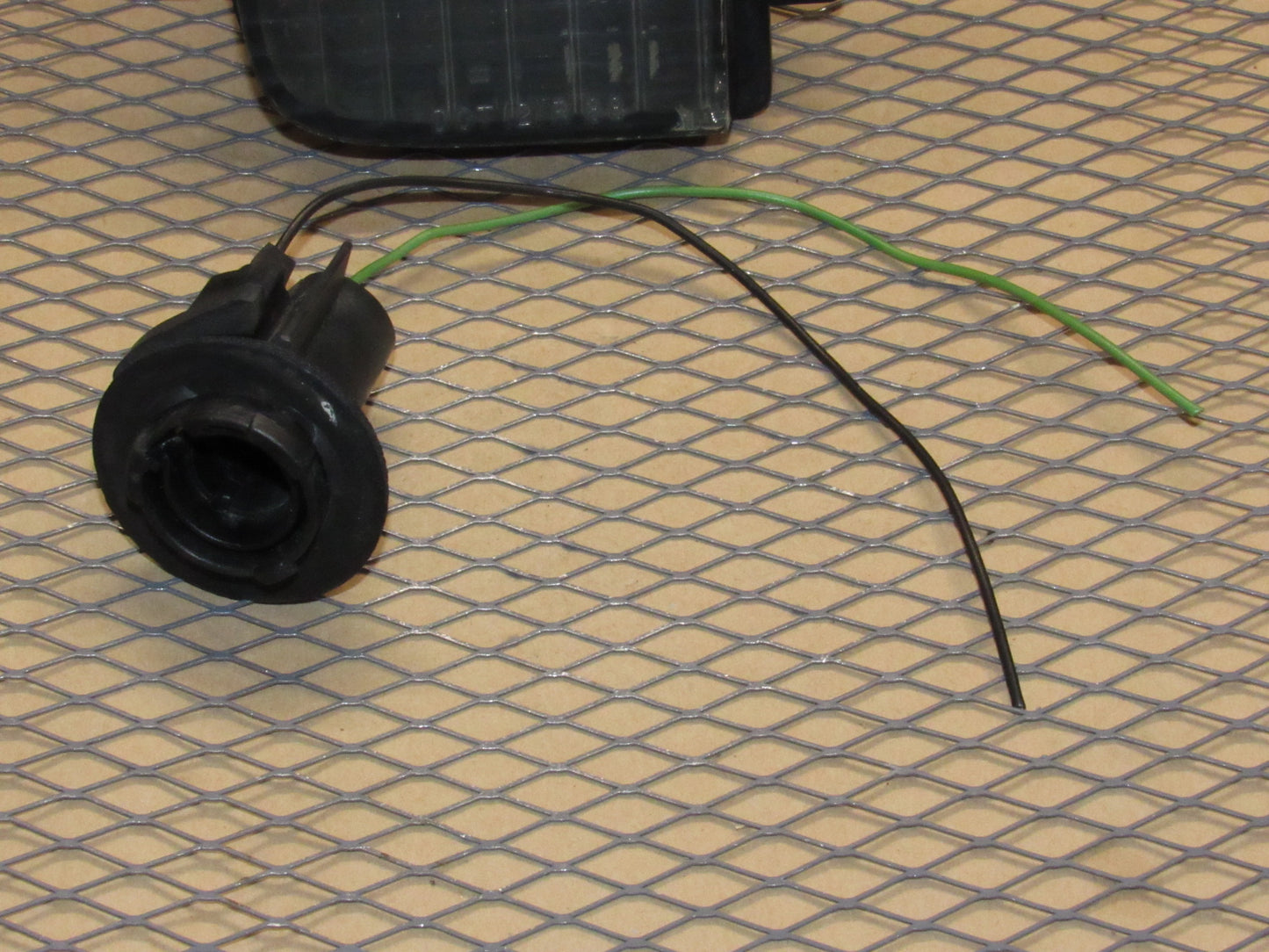 91 92 93 94 95 96 Chevrolet Corvette OEM Reverse Light Lamp Bulb Socket