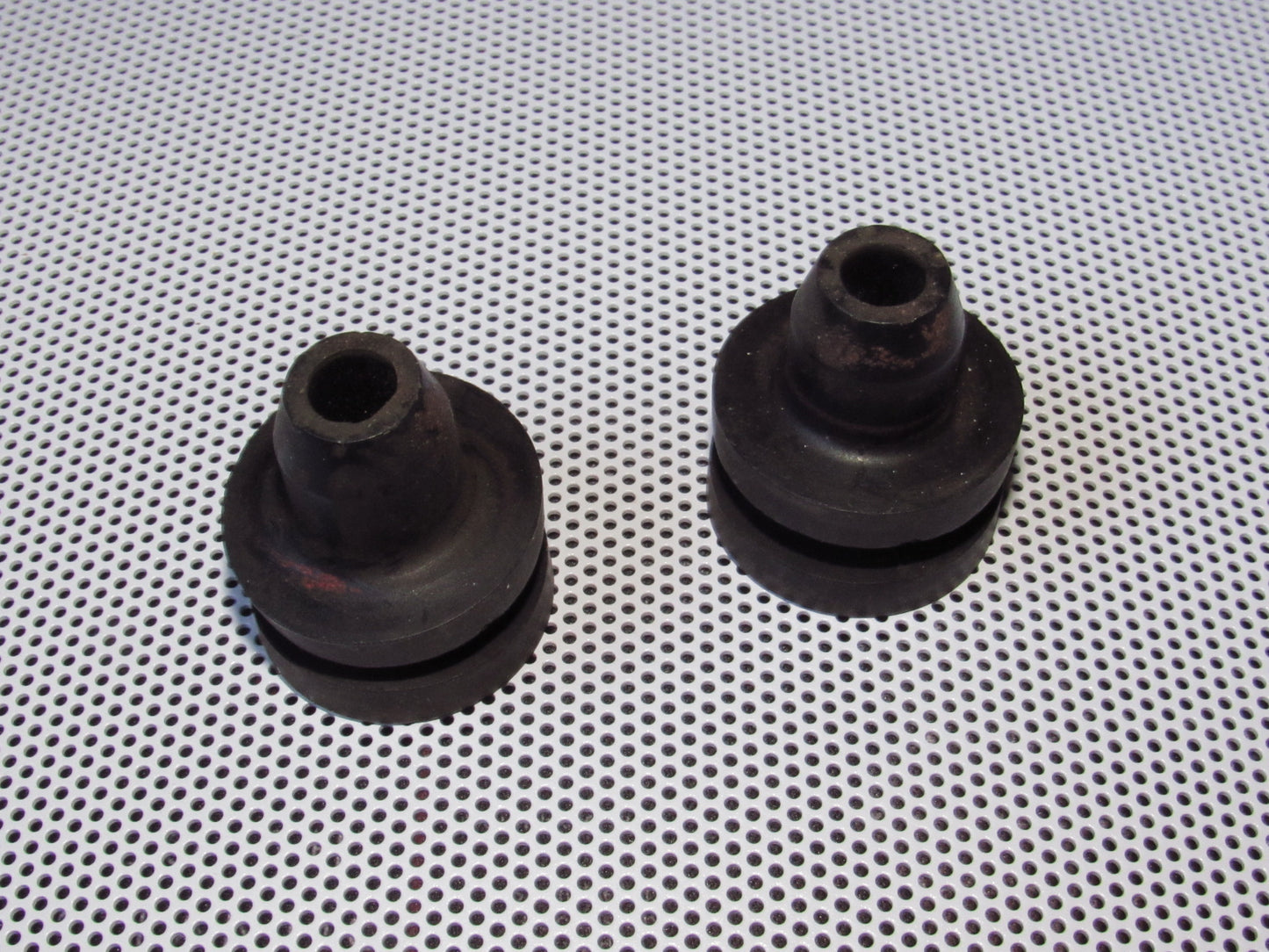 89-94 Nissan 240SX OEM A/C Condenser Lower Mounting Bushing Insulator