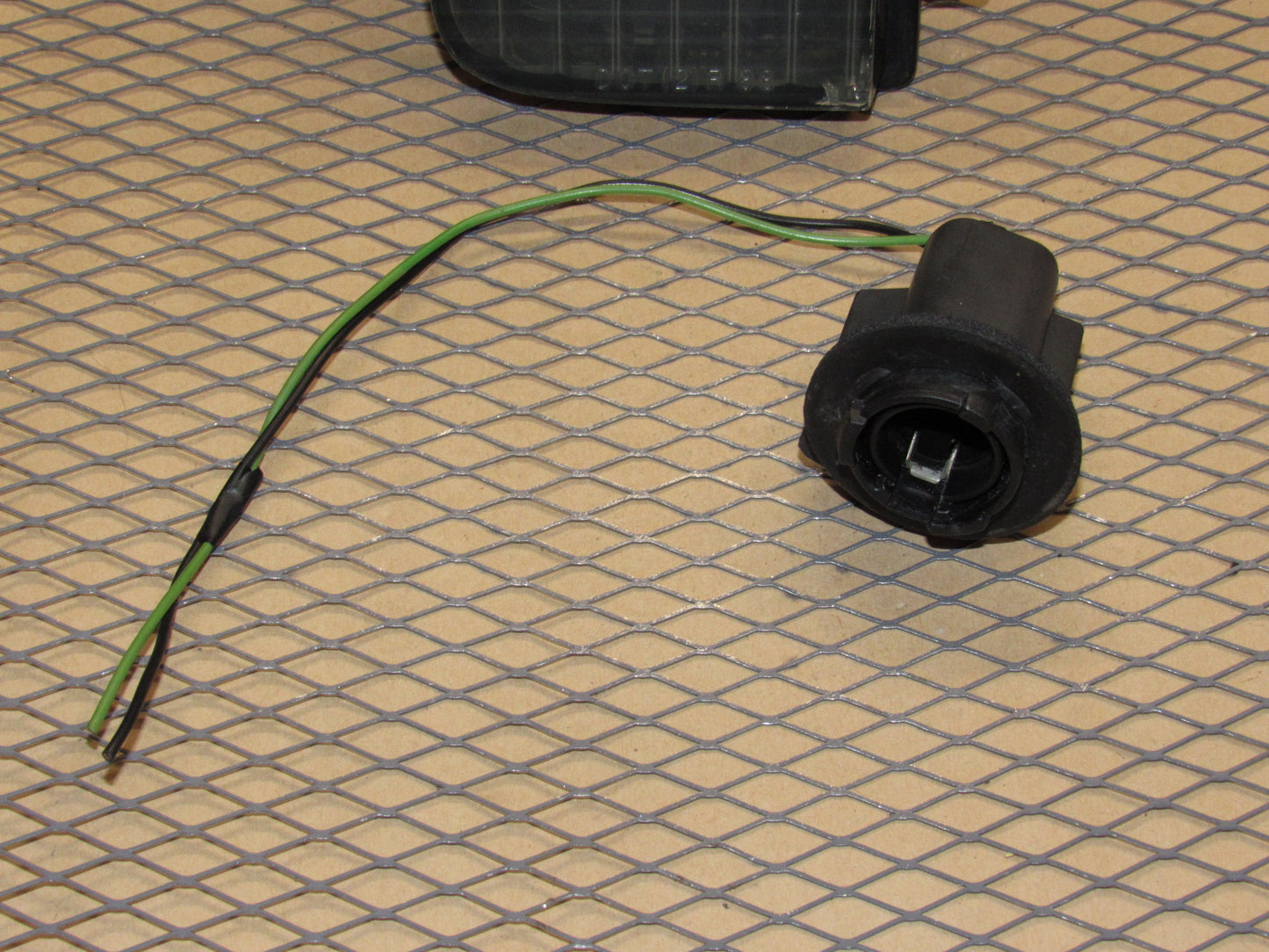 91 92 93 94 95 96 Chevrolet Corvette OEM Reverse Light Lamp Bulb Socket