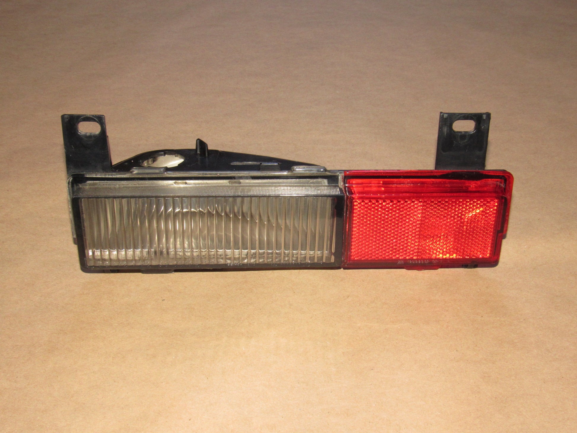 91 92 93 94 95 96 Chevrolet Corvette OEM Rear Side Marker Light Lamp - Left