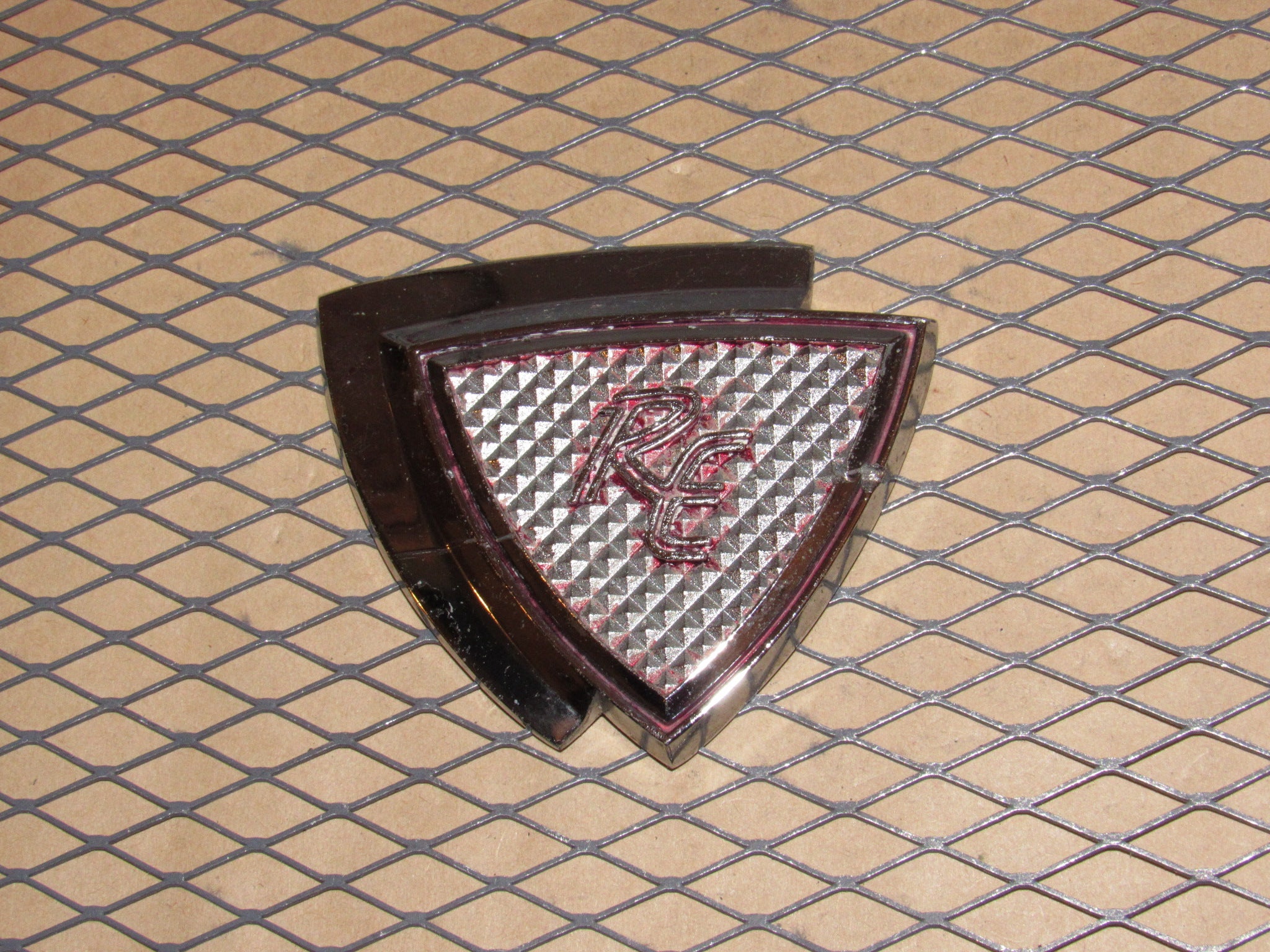 71-74 Mazda RX2 OEM Fender Badge Emblem – Autopartone