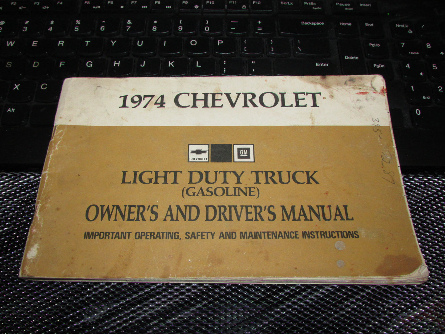 Chevrolet Light Duty Truck Gasoline (1974) Owners Manual