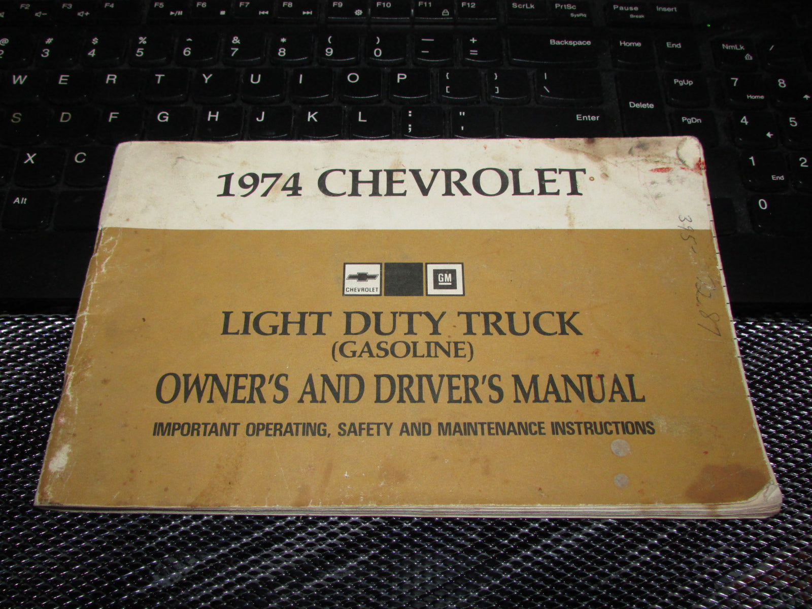 Chevrolet Light Duty Truck Gasoline (1974) Owners Manual