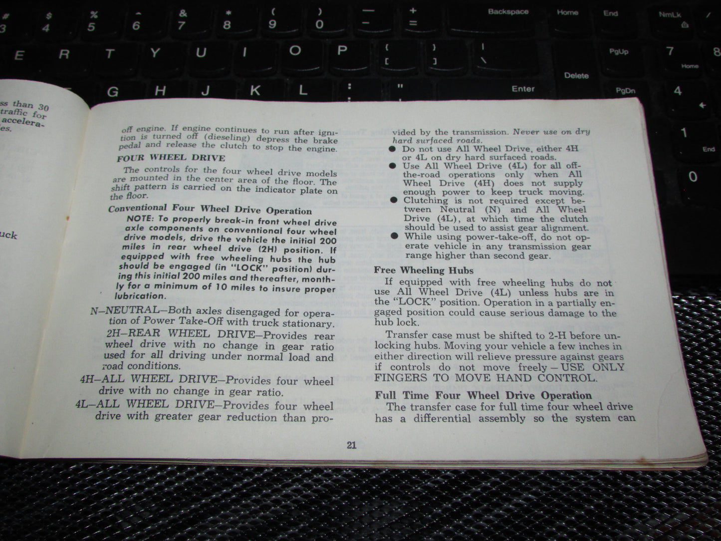 Chevrolet Light Duty Truck Gasoline (1974) Owners Manual