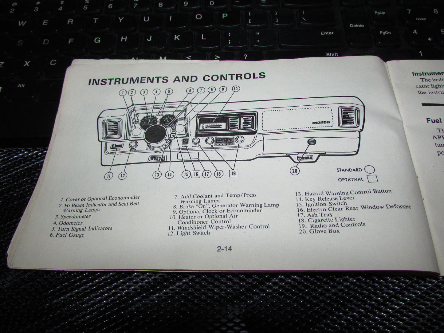 Chevrolet Monza (1977) Owners Manual