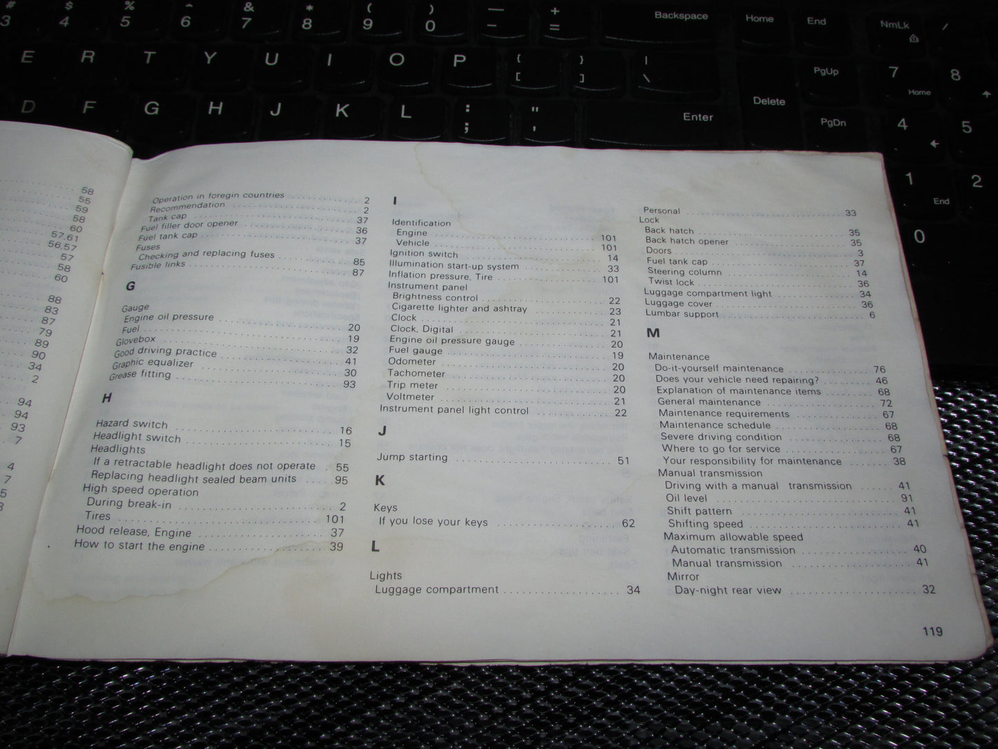 Toyota Celica (1982) Owners Manual