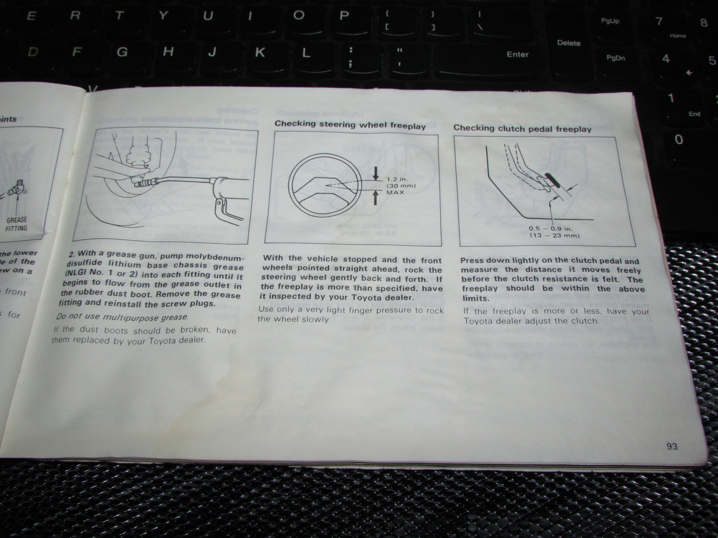 Toyota Celica (1982) Owners Manual