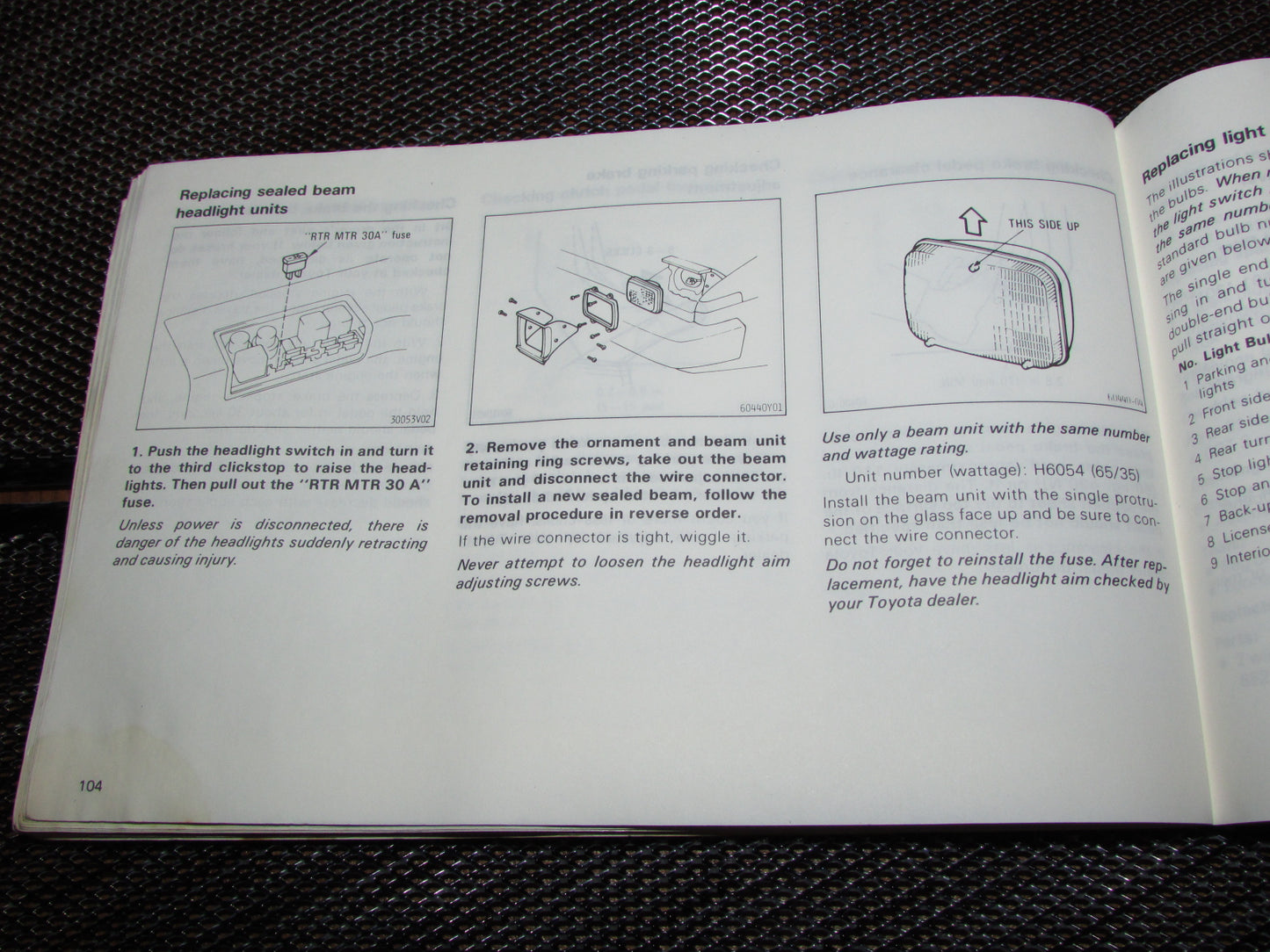 Toyota MR2 (1986) Owners Manual