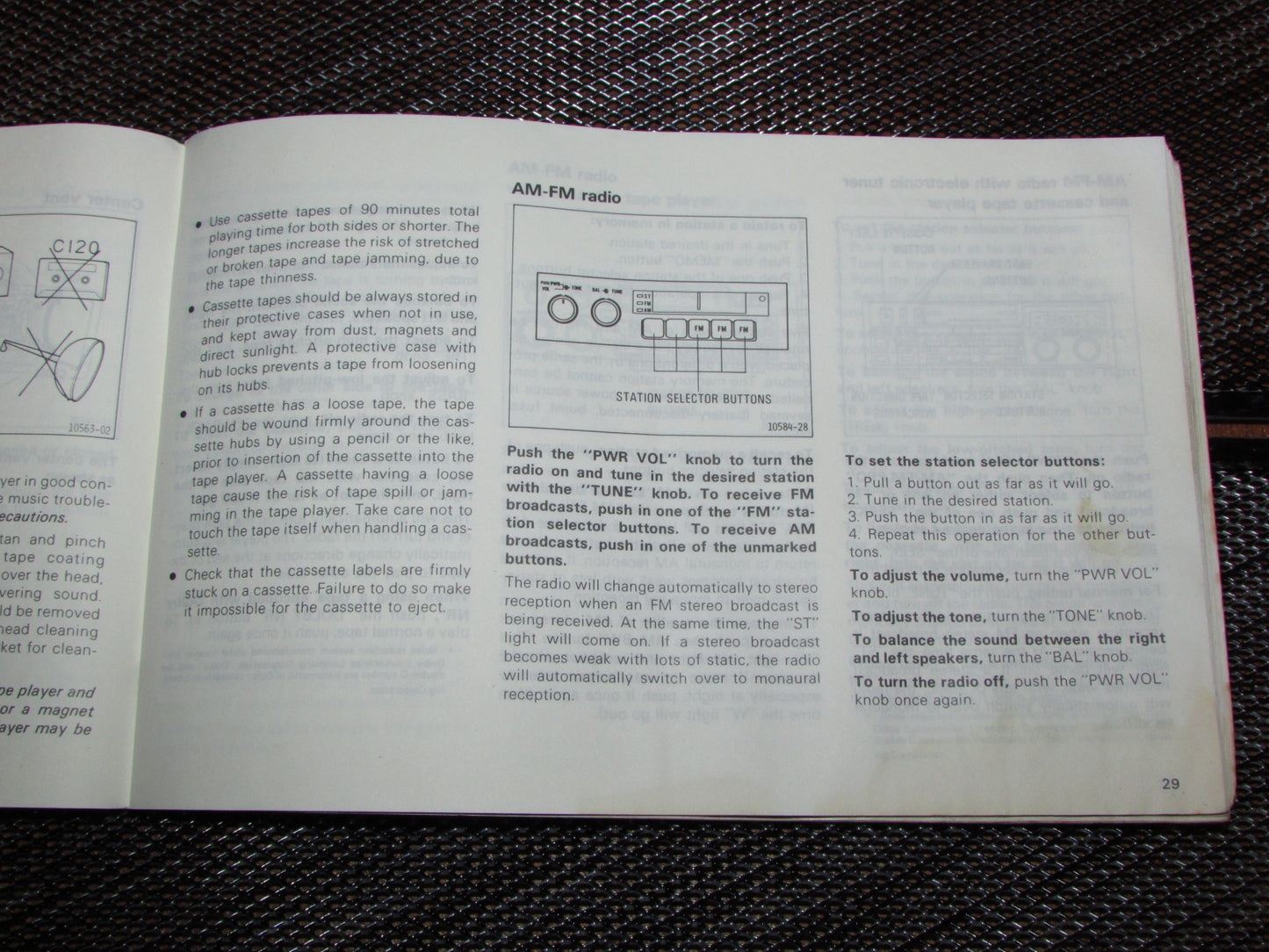 Toyota MR2 (1986) Owners Manual