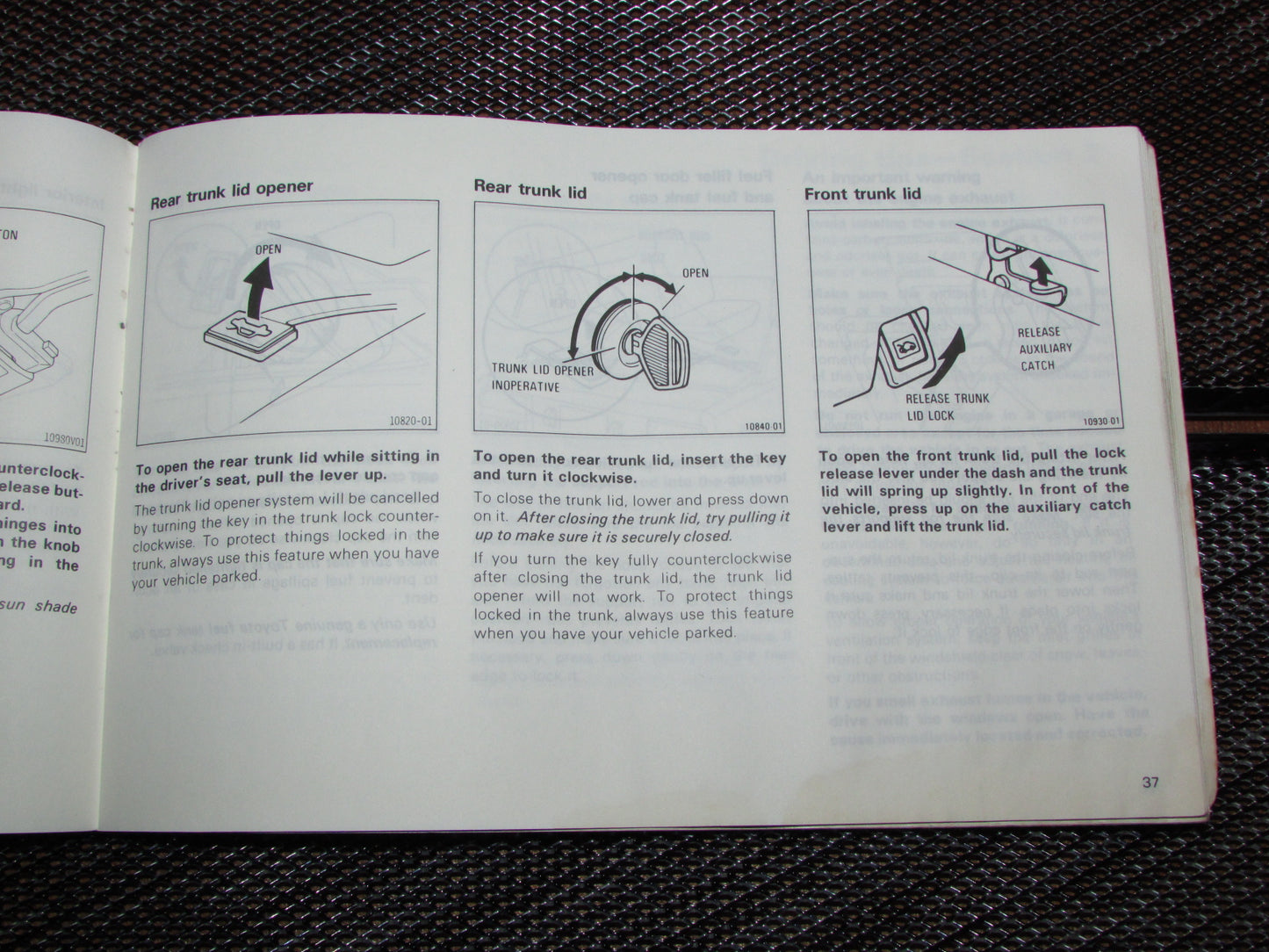 Toyota MR2 (1986) Owners Manual