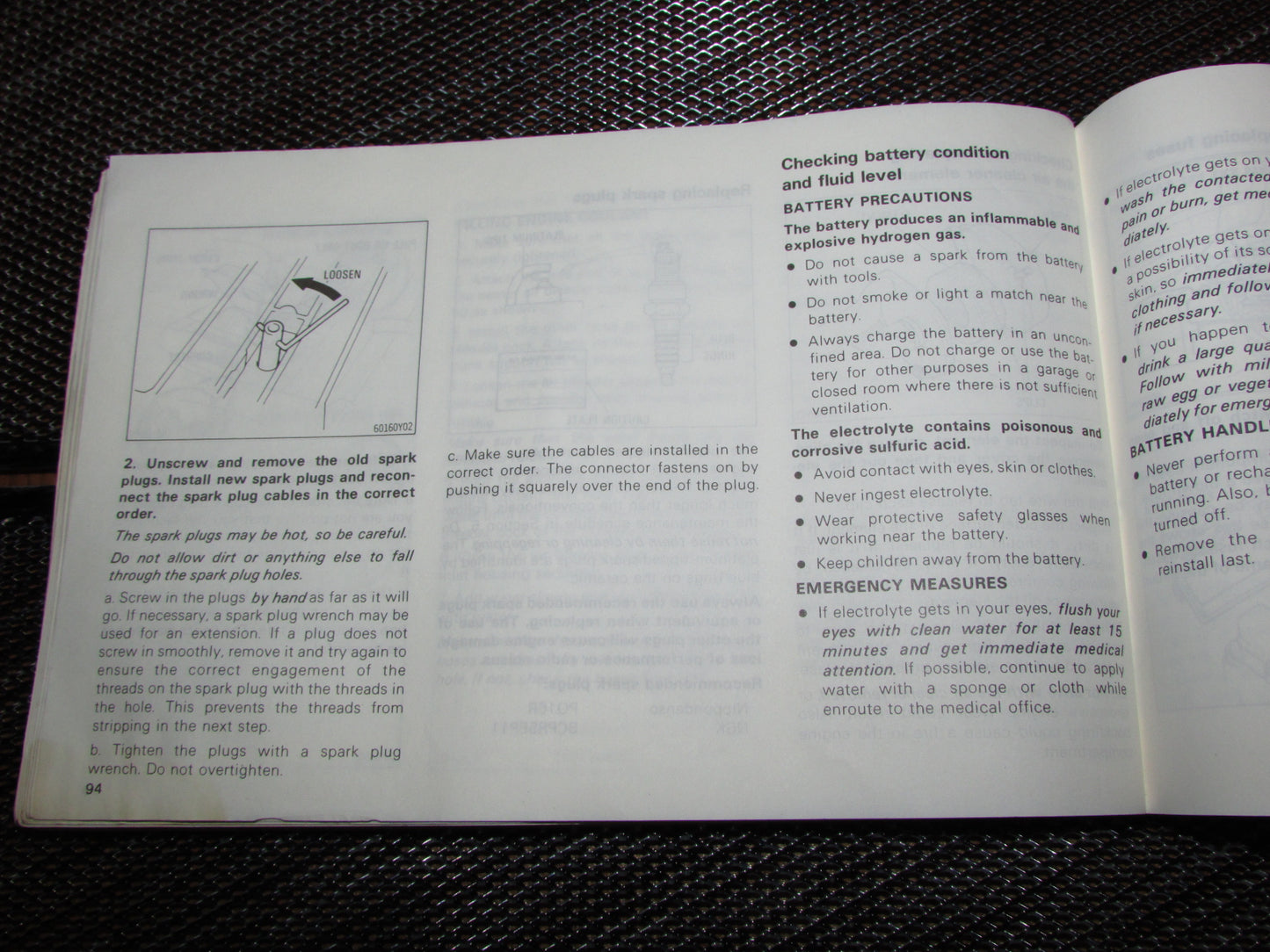 Toyota MR2 (1986) Owners Manual