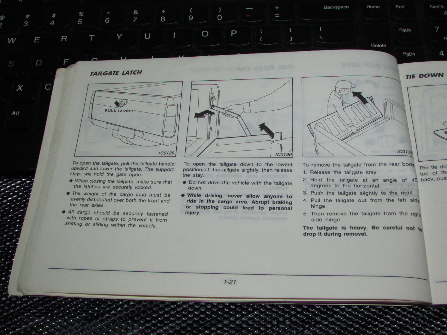 Nissan Pathfinder (1987) Owners Manual