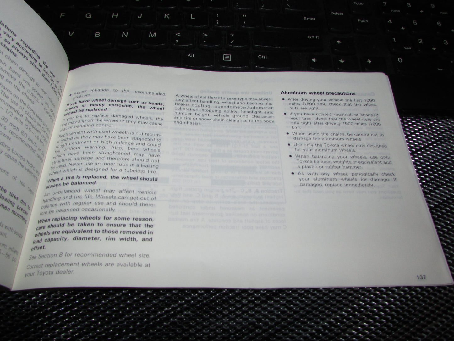 Toyota Camry (1987) Owners Manual