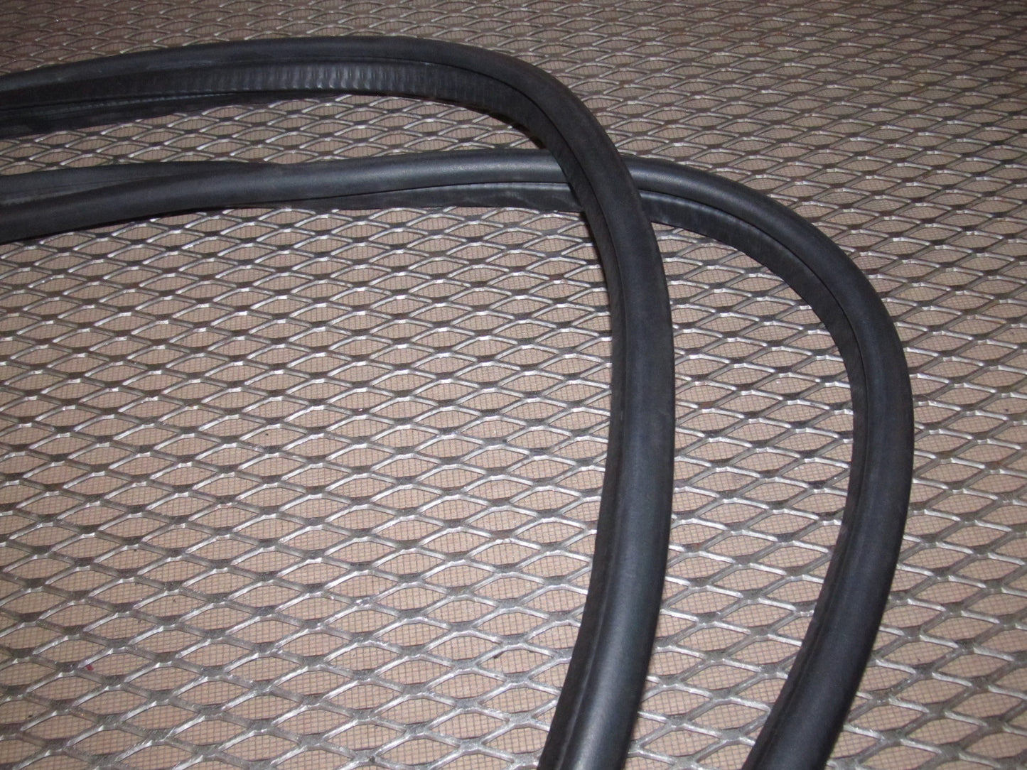 91 92 93 94 95 Toyota MR2 OEM Front Hood Weather Rubber Seal Stripping
