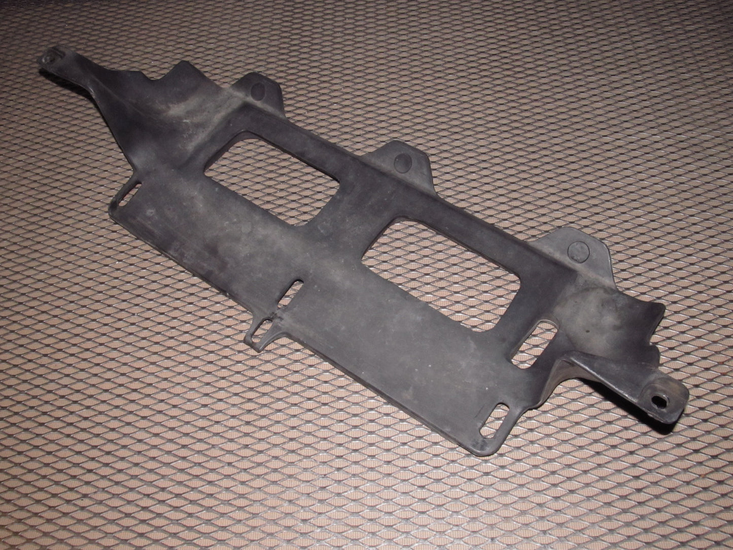 87 88 89 Nissan 300zx OEM Front Bumper Reinforcement Vent