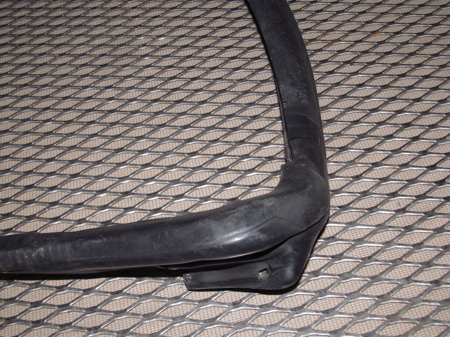 94 95 96 97 Mazda Miata OEM Front Windshield Convertible Weather Stripping