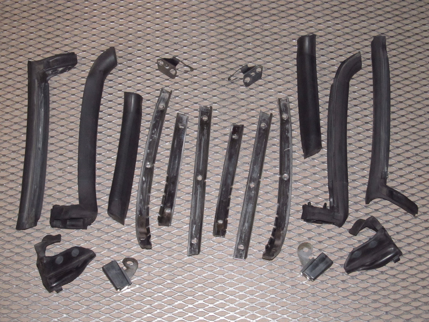 94 95 96 97 Mazda Miata OEM Convertible Soft Top Moulding Stripping