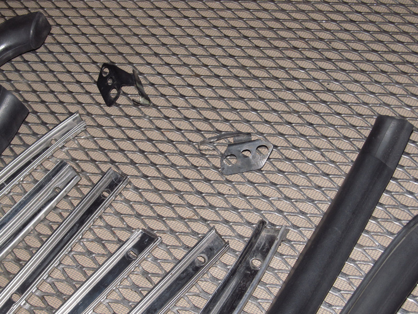 94 95 96 97 Mazda Miata OEM Convertible Soft Top Moulding Stripping