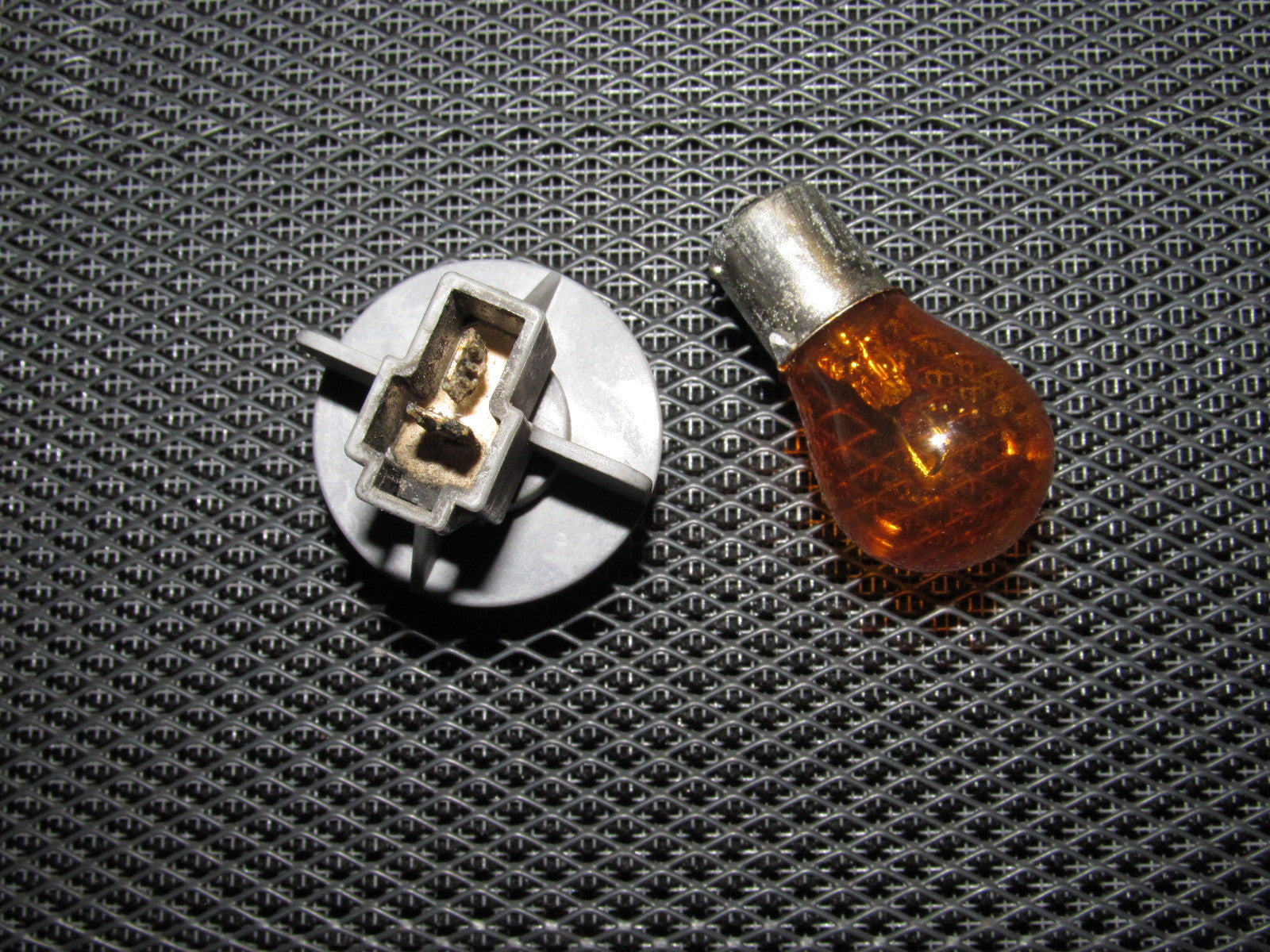 92 93 94 95 96 Honda Prelude OEM Front Turn Signal Bulb Socket