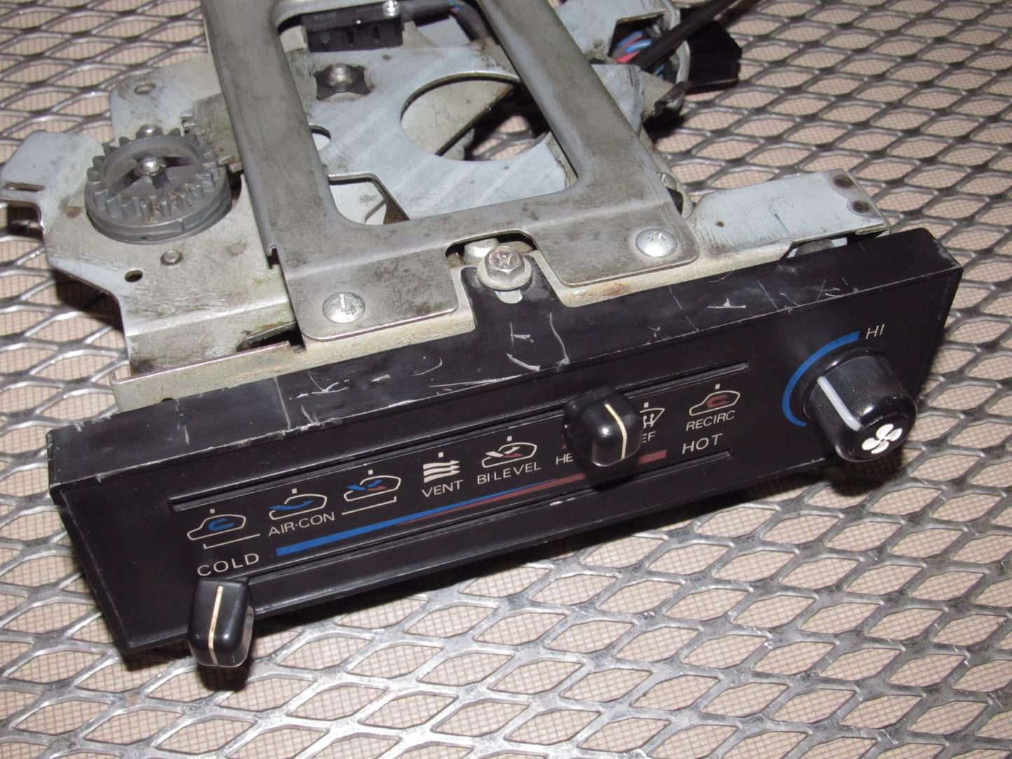 79 80 Datsun 280zx OEM Manual Temperature Climate Control Unit