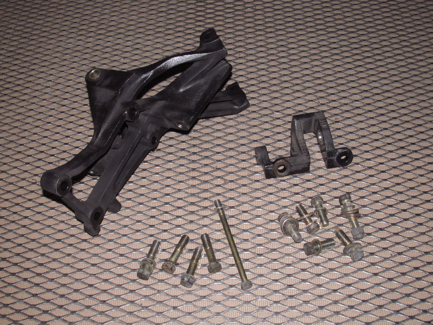 88 89 Nissan 300zx OEM A/C Compressor Mounting Bracket - NA