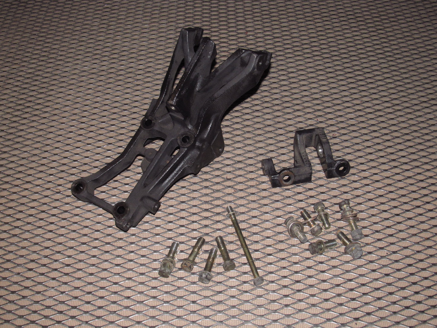 88 89 Nissan 300zx OEM A/C Compressor Mounting Bracket - NA