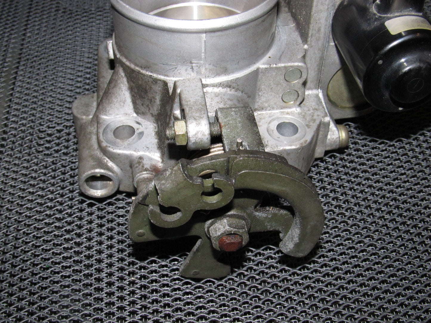 94 95 96 97 Mazda Miata OEM Throttle Body Assembly - M/T